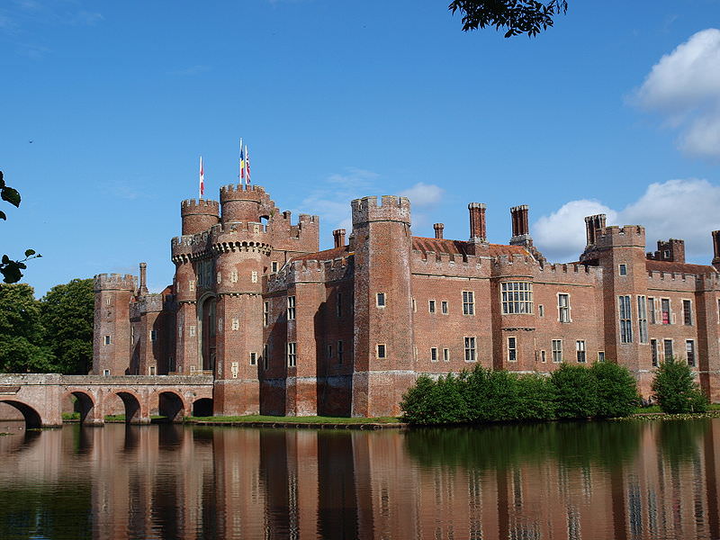 Herstmonceux_Castle - photo by 6mat1