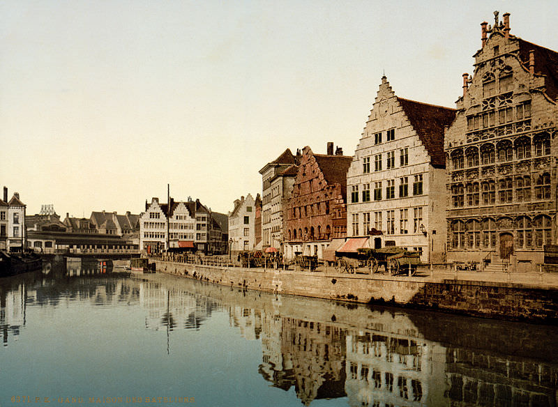 http://www.medievalists.net/wp-content/uploads/2010/12/Ghent_Belgium_1890s.jpg