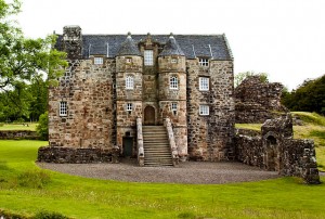 Rowallan Castle - photo by Sagereid / Wikipedia