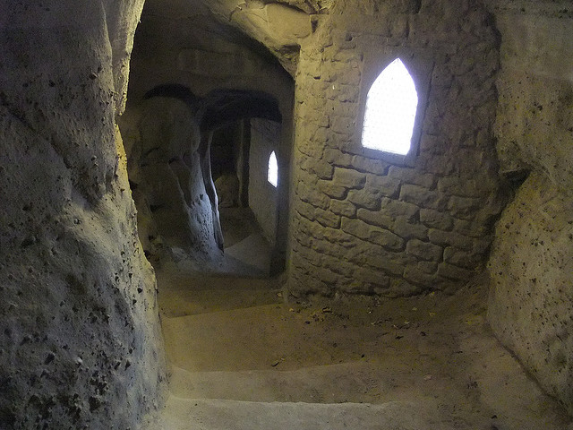 Sandstone steps in the caves at Nottingham Castle - photo by Lee Hayward / Flickr