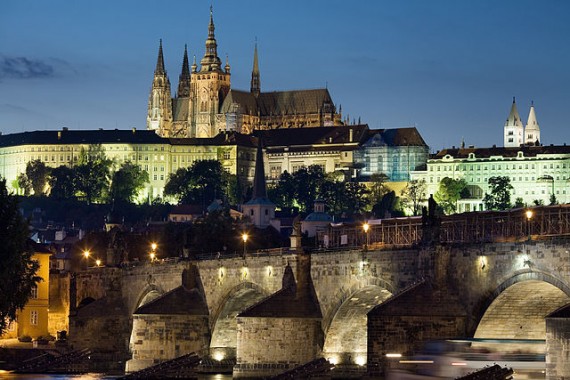 Night view of the Castle and Charles Bridge, Prague, Czech Republic. Photo by Jorge Royan 