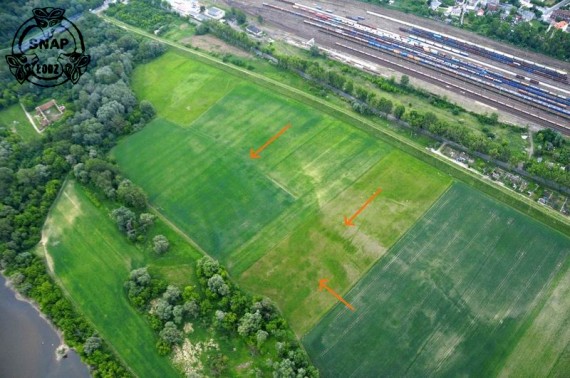 Aerial photography revealing details of constructions in the western part of the studied area with a clearly emerging frontage and a centrally located object, June 2012 (by W. Stępien)