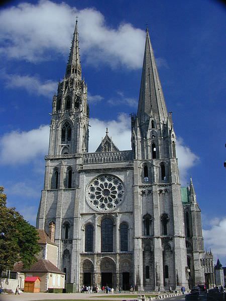 Chartres Cathedral - photo by Atlant / wikicommons