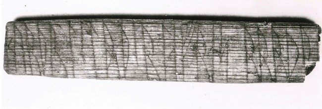 Norse rune code-  Sigurd and Lavran written their names in both the code and the common runes. It helped runologist Jonas Nordby to crack jötunvillur code. (Photo: Aslak Liestøl / Museum of Cultural History, University of Oslo)
