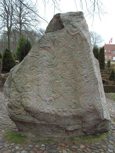 Harald’s runestone, photo by Casiopeia, C C BY­SA 2.0