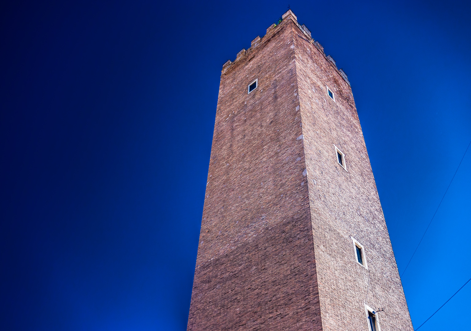 Torre Dei Capocci Roma (The Capocci Tower). Built in the Arcioni family in the 12th century. (Wiki Commons).