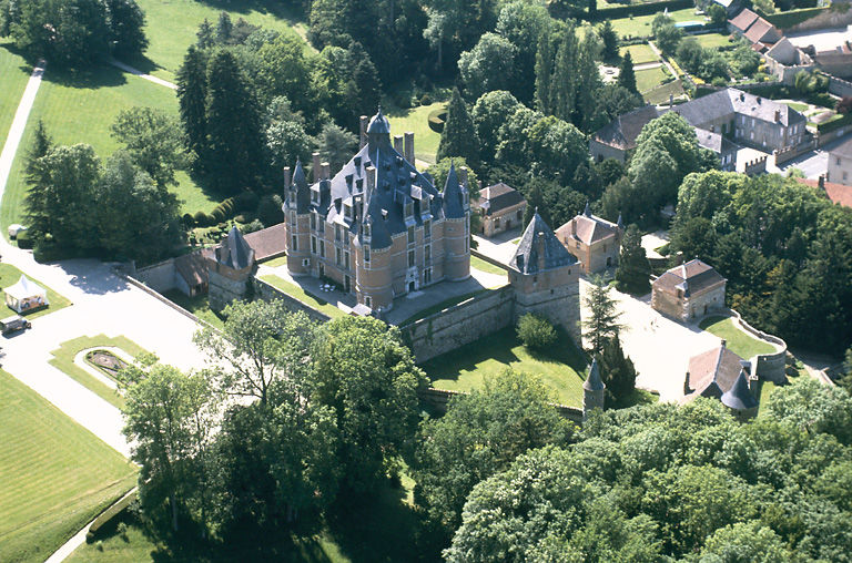 Castle for Sale: Château de Montmort