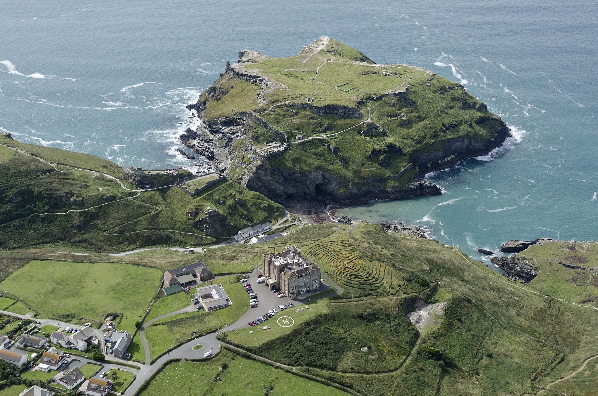 Coastal castles in England at risk, English Heritage warns