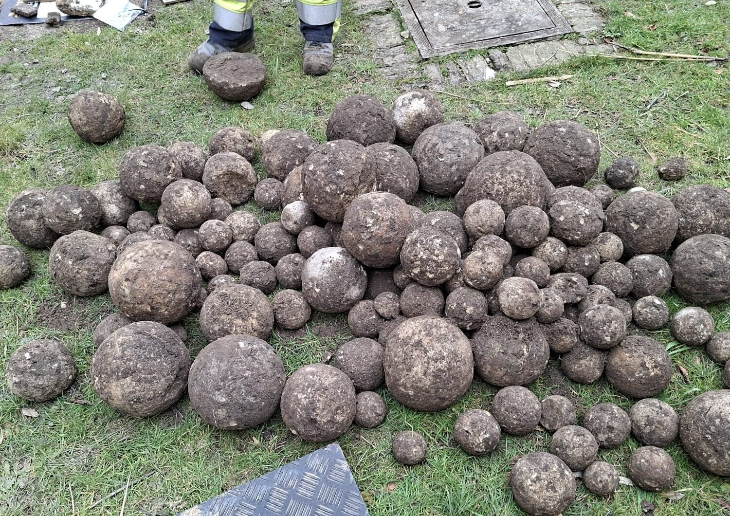 Hoard of Medieval Cannonballs Found in Belgian City